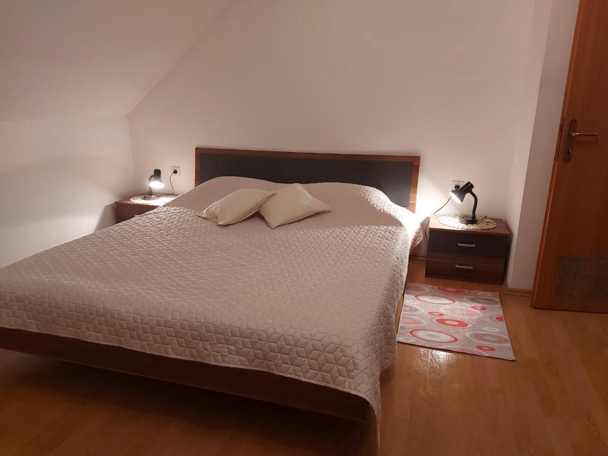 Apartament Apartman Skender 3* Ravna Gora Zewnętrze zdjęcie